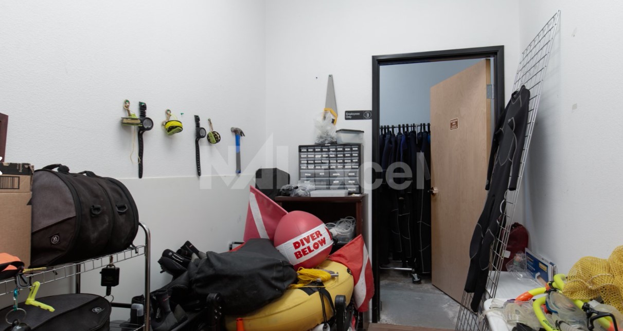 Two Suite Available For Lease